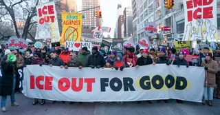 আইসবিরোধী বিক্ষোভে উত্তাল মিনিয়াপলিস, রাস্তায় ৫০ হাজার মানুষ